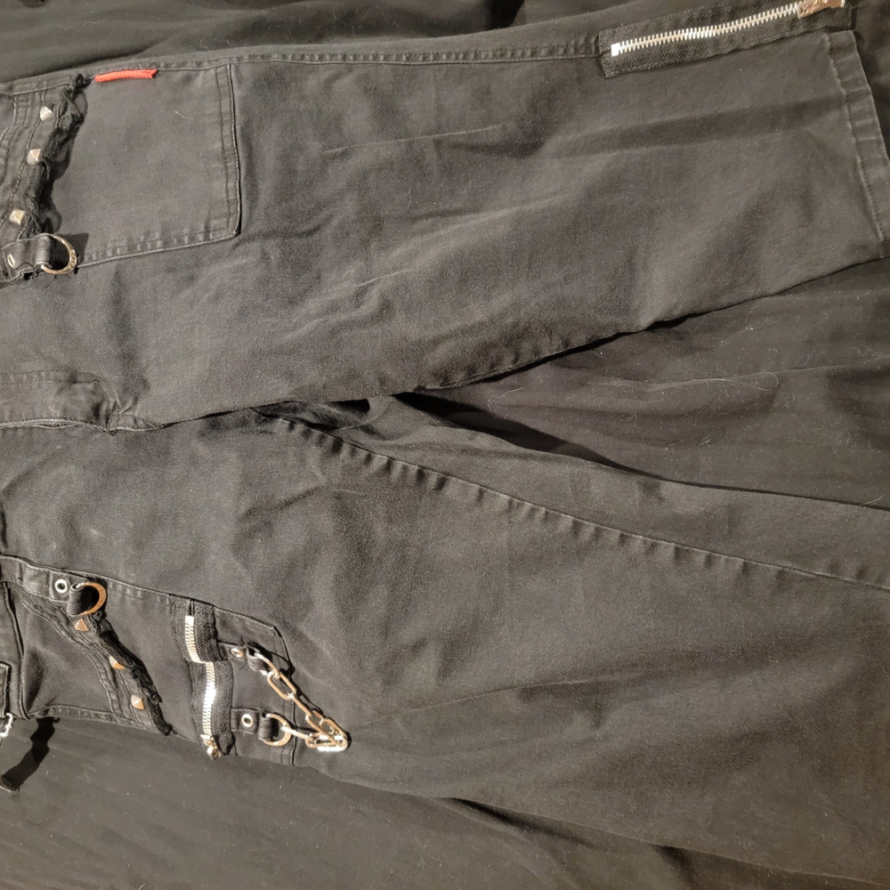 TRIPP NYC Black Capris with Chain Accents